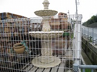 スペイン製の噴水
