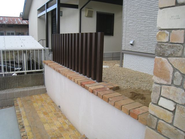 スリットフェンス